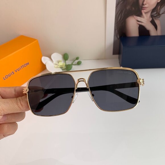 Louis Vuitton Black Wraparound Sunglasses for a Sporty Edge - Picture 5 of 9